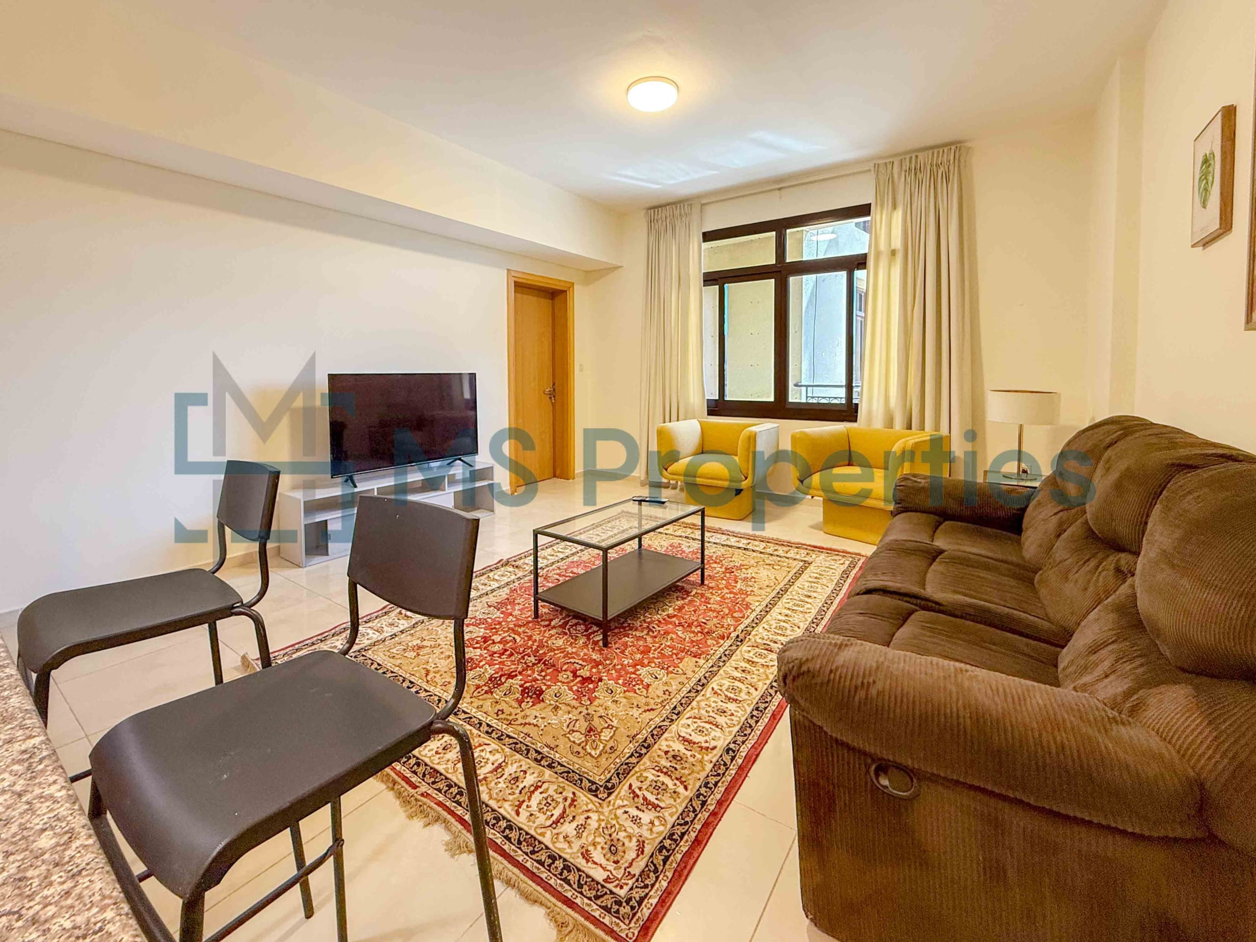 Elegant 1BR Apartment with Balcony | Prime Location