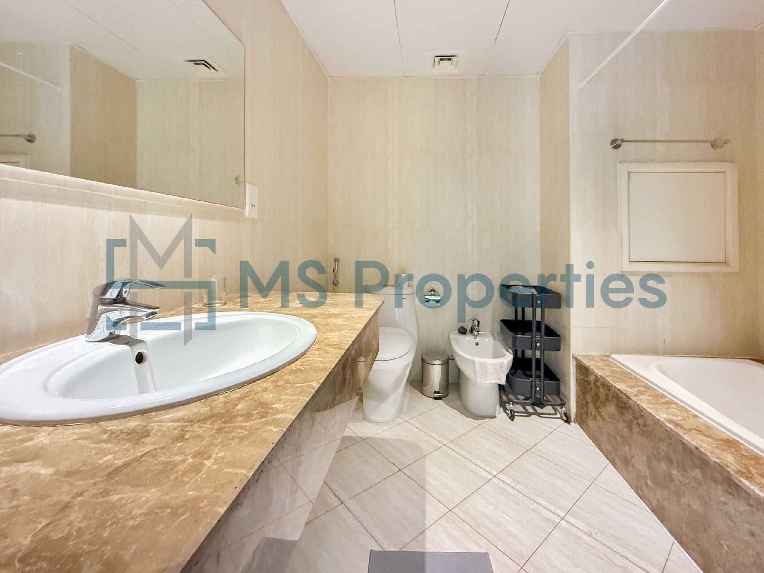 Charming 1BR Furnished with Beautiful Views