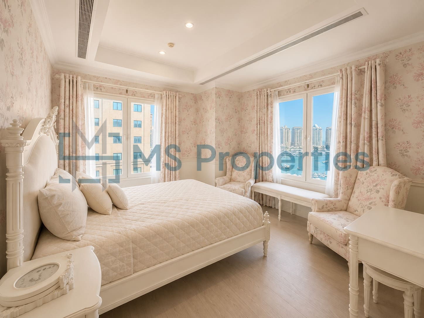 Sophisticated 3 Bedroom Flat with Full Marina View