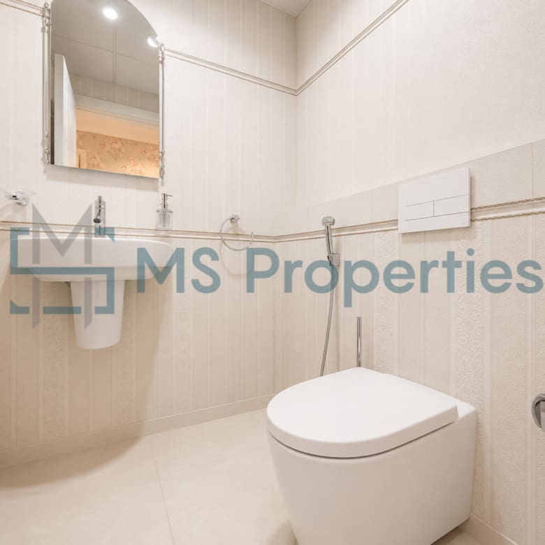 Sophisticated 3 Bedroom Flat with Full Marina View