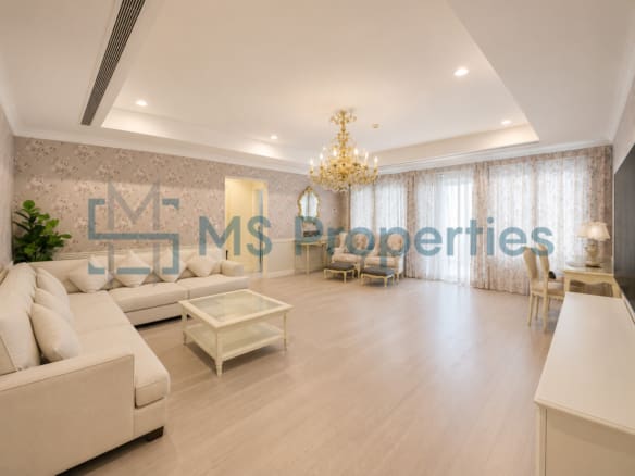 Sophisticated 3 Bedroom Flat with Full Marina View