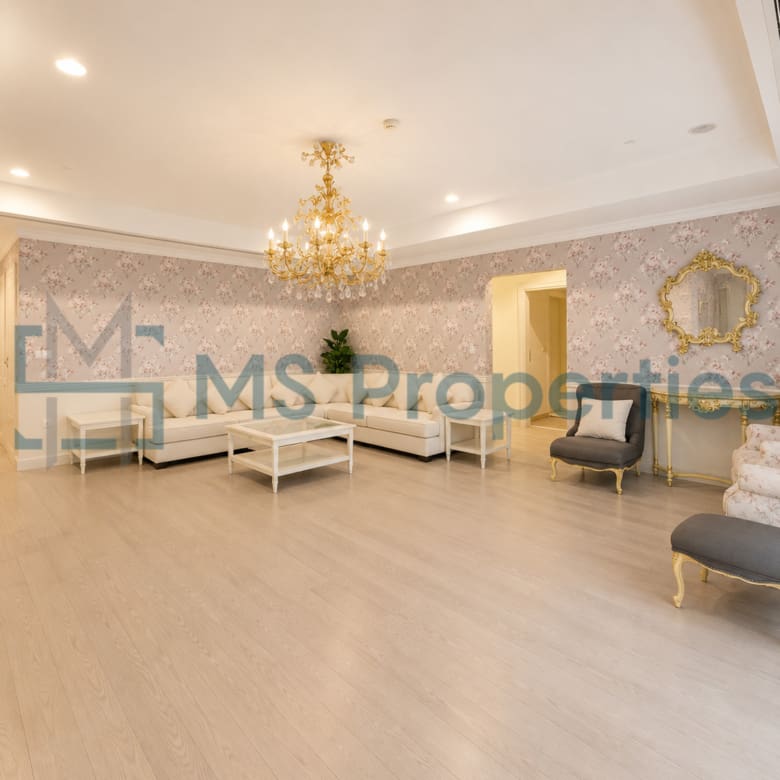 Sophisticated 3 Bedroom Flat with Full Marina View