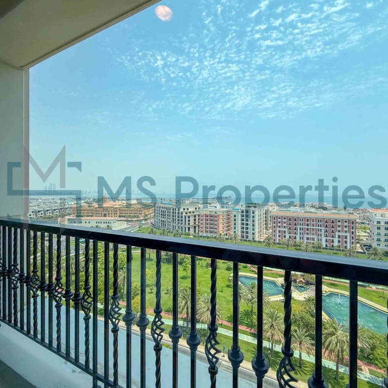 No Commission Cozy Studio w/ Balcony | Bills Included