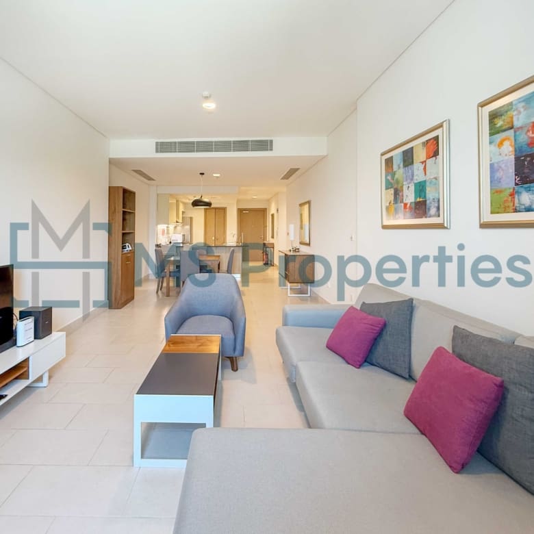 Pristine 1BHK + Office w/ Balcony | Bills Included | No Commssion