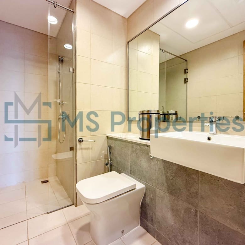 Pristine 1BHK + Office w/ Balcony | Bills Included | No Commssion