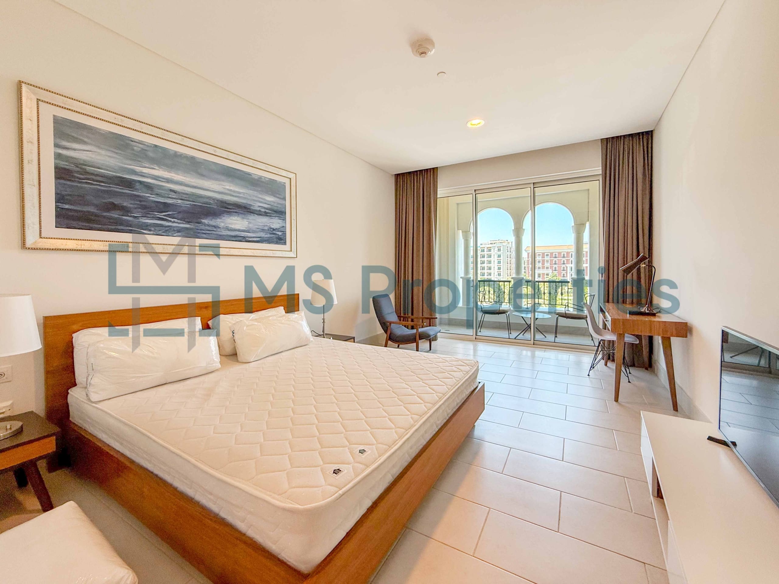 Pristine 1BHK + Office w/ Balcony | Bills Included | No Commssion