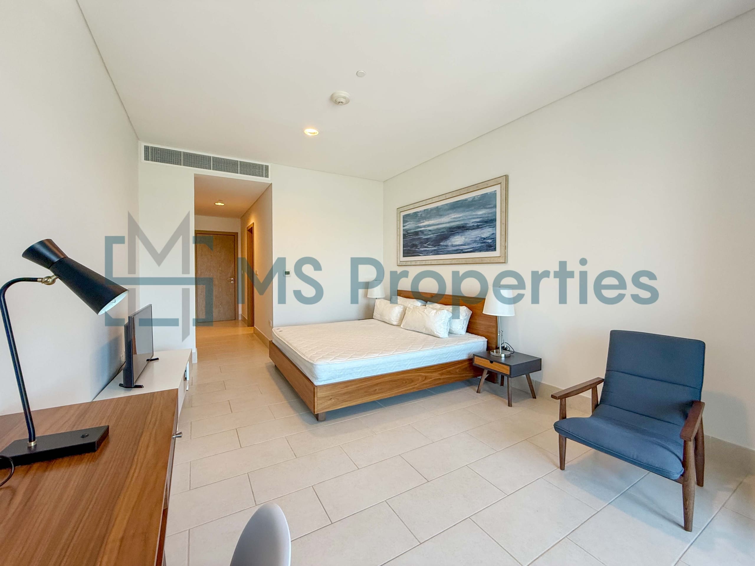 Pristine 1BHK + Office w/ Balcony | Bills Included | No Commssion