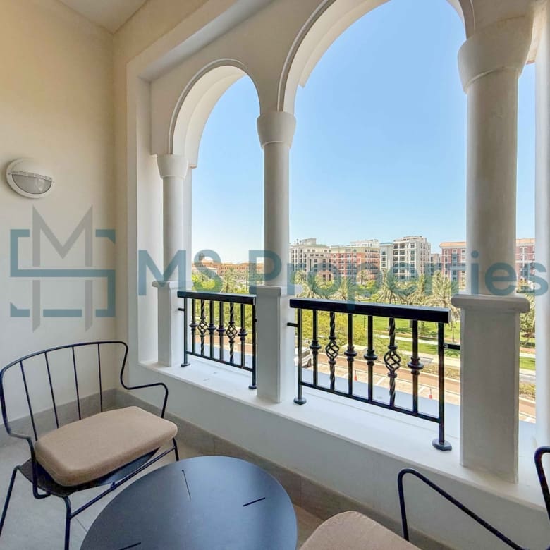 Pristine 1BHK + Office w/ Balcony | Bills Included | No Commssion
