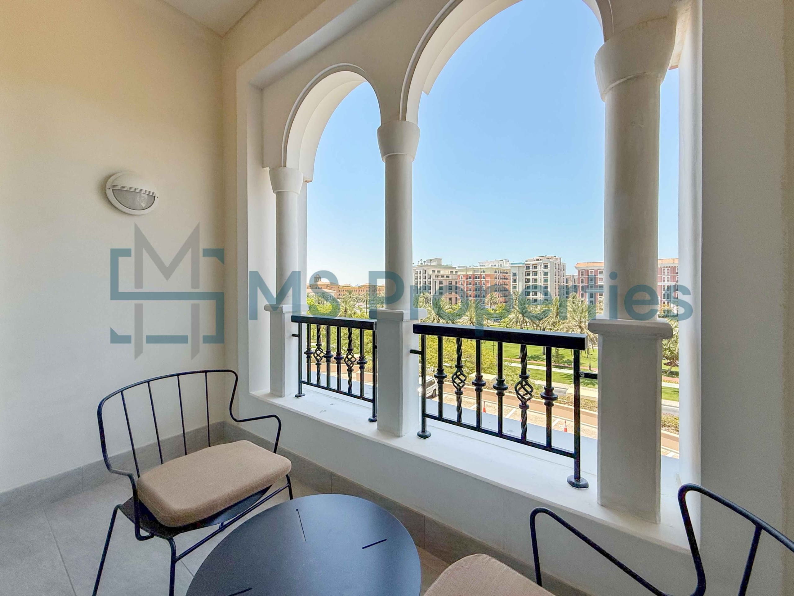 Pristine 1BHK + Office w/ Balcony | Bills Included | No Commssion