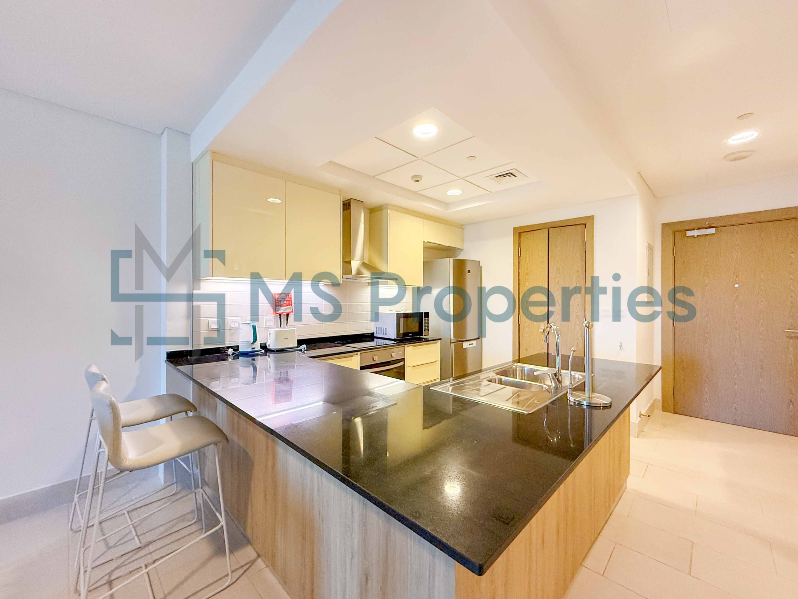 Pristine 1BHK + Office w/ Balcony | Bills Included | No Commssion