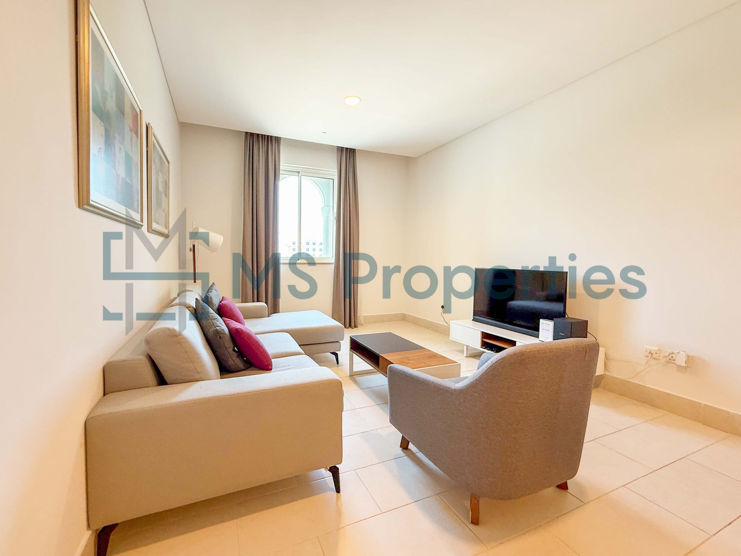 Pristine 1BHK + Office w/ Balcony | Bills Included | No Commssion
