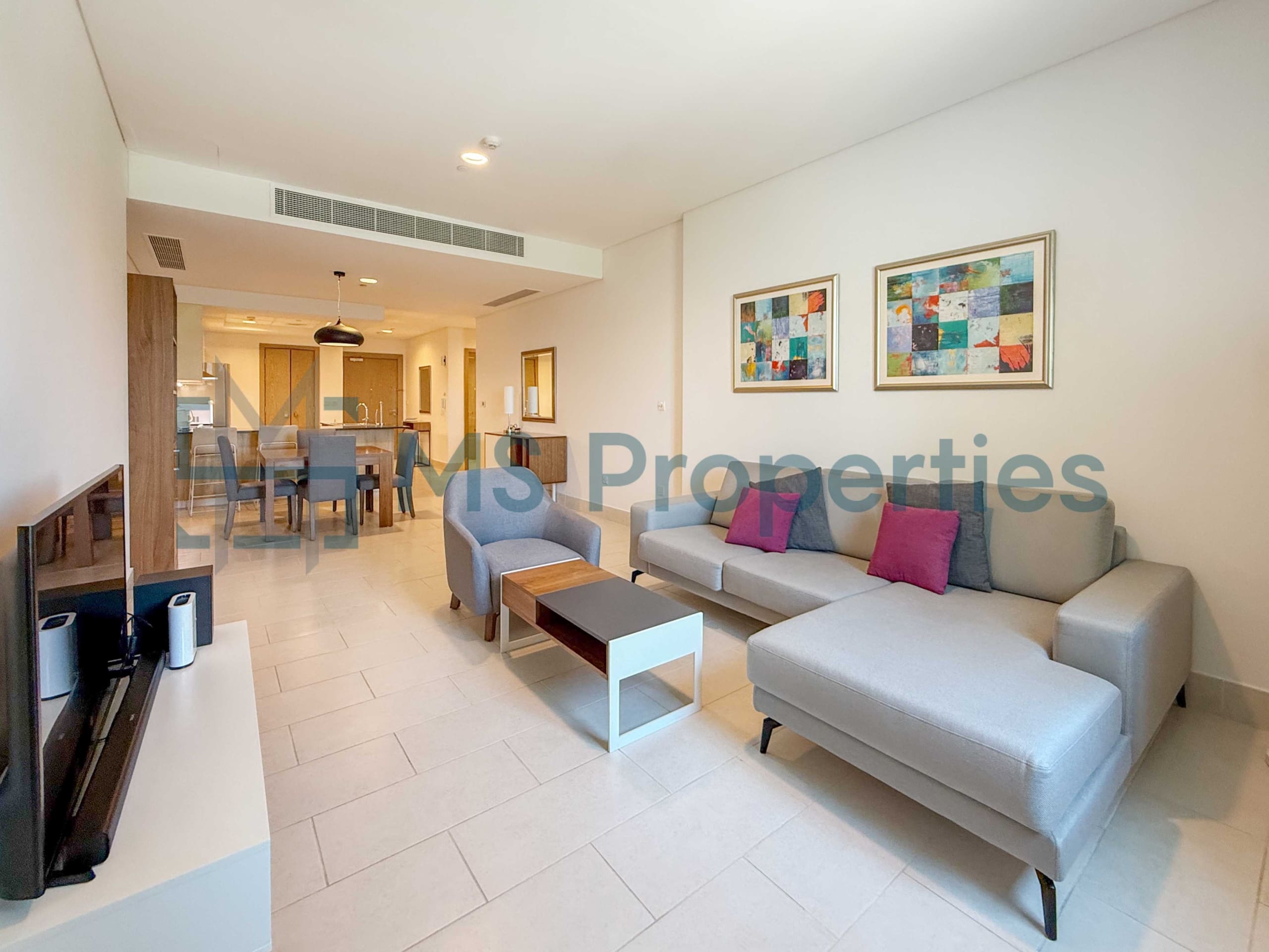 Pristine 1BHK + Office w/ Balcony | Bills Included | No Commssion