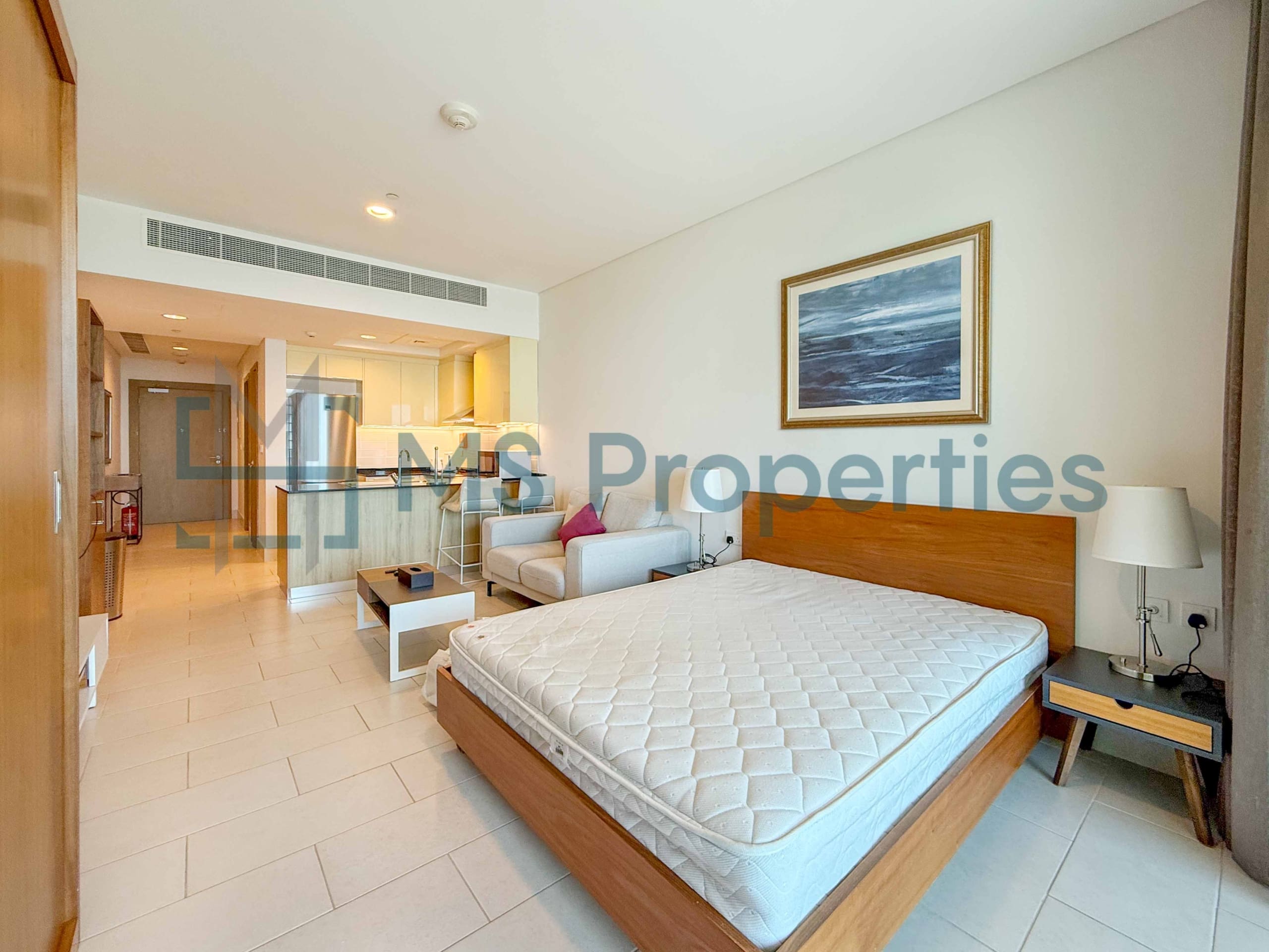 Cozy Furnished Studio+Balcony | No Commssion | Bills Included