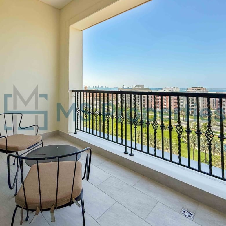 Cozy Furnished Studio+Balcony | No Commssion | Bills Included
