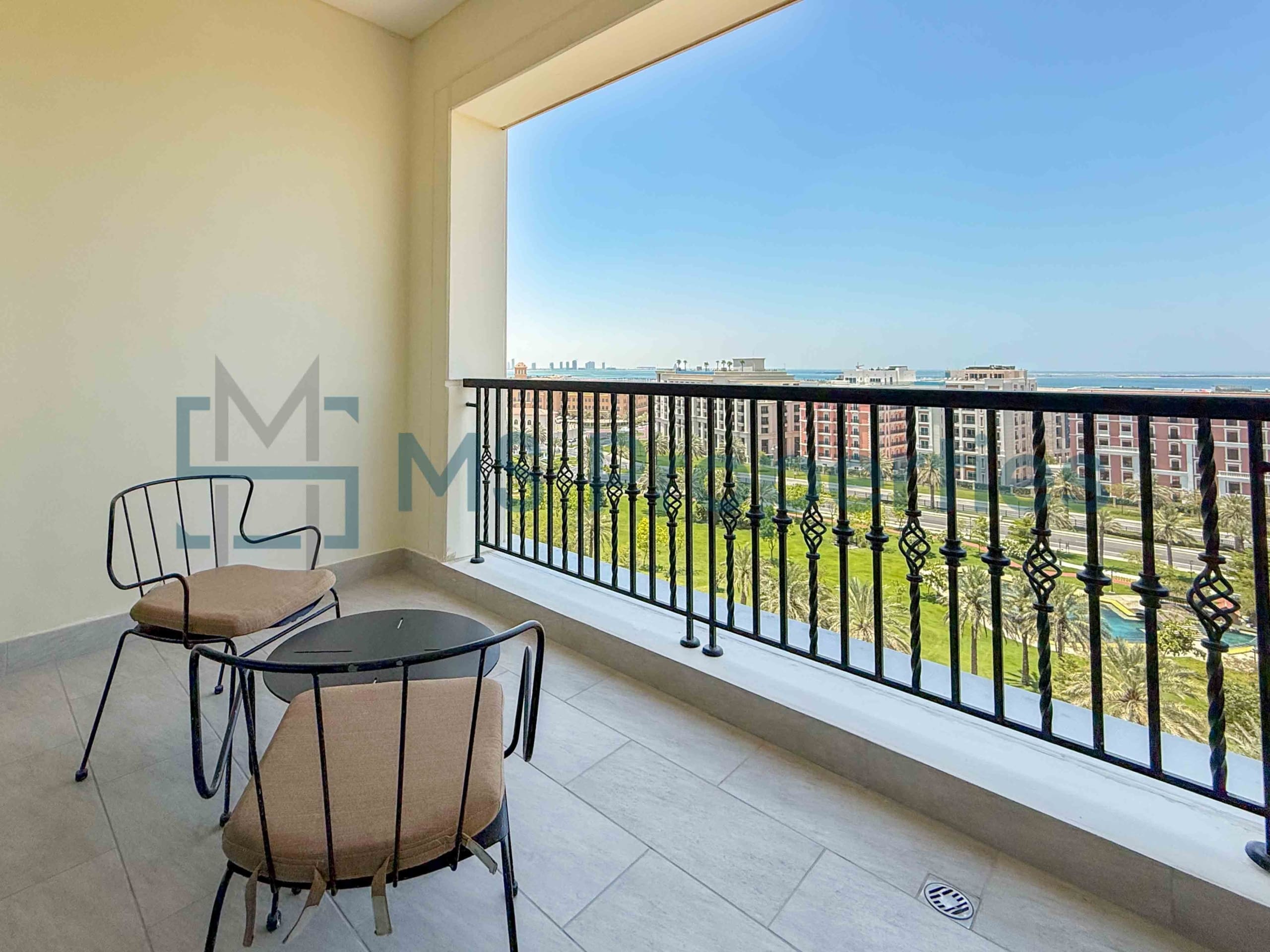 Cozy Furnished Studio+Balcony | No Commssion | Bills Included