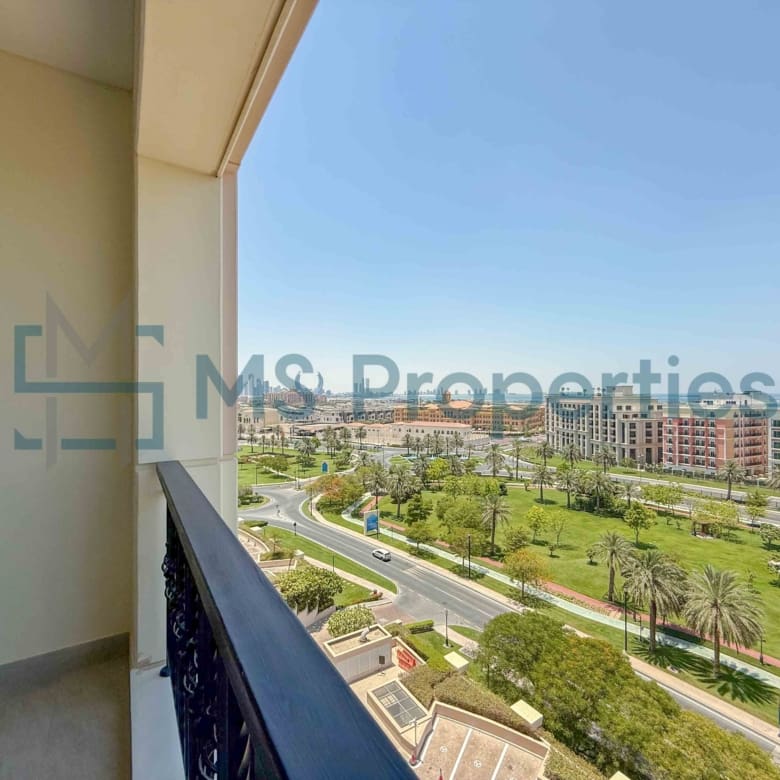 Cozy Furnished Studio+Balcony | No Commssion | Bills Included
