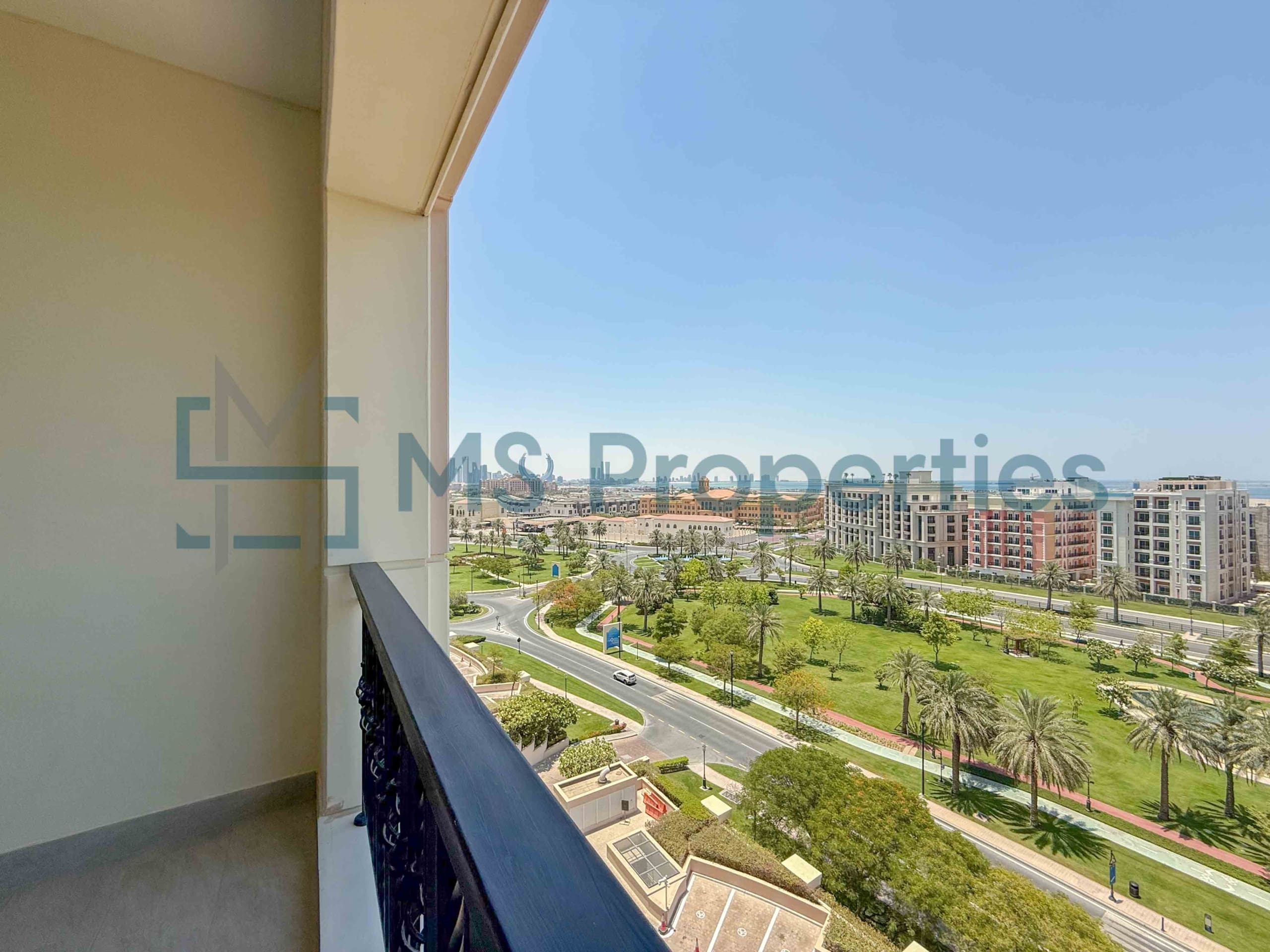 Cozy Furnished Studio+Balcony | No Commssion | Bills Included