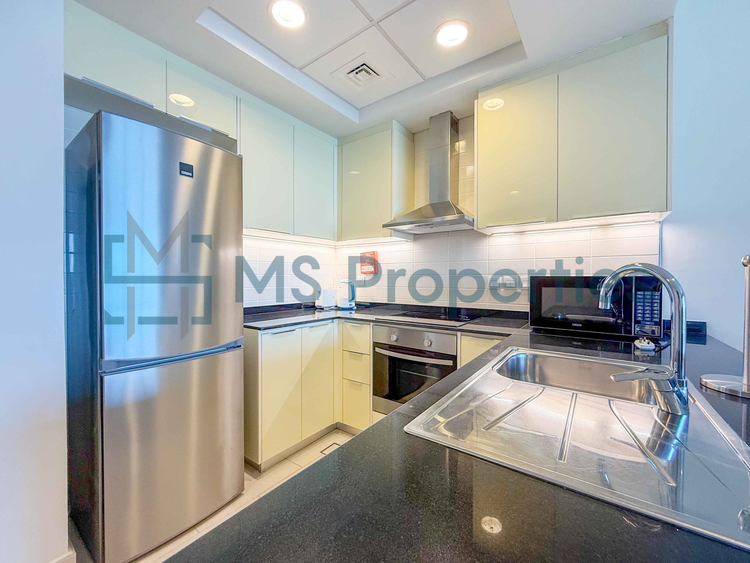 Cozy Furnished Studio+Balcony | No Commssion | Bills Included