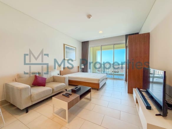 Cozy Furnished Studio+Balcony | No Commssion | Bills Included