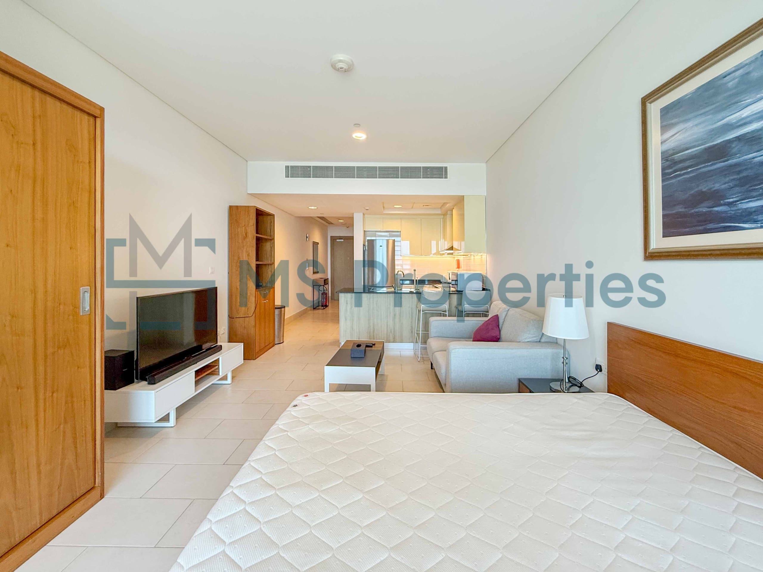 Cozy Furnished Studio+Balcony | No Commssion | Bills Included