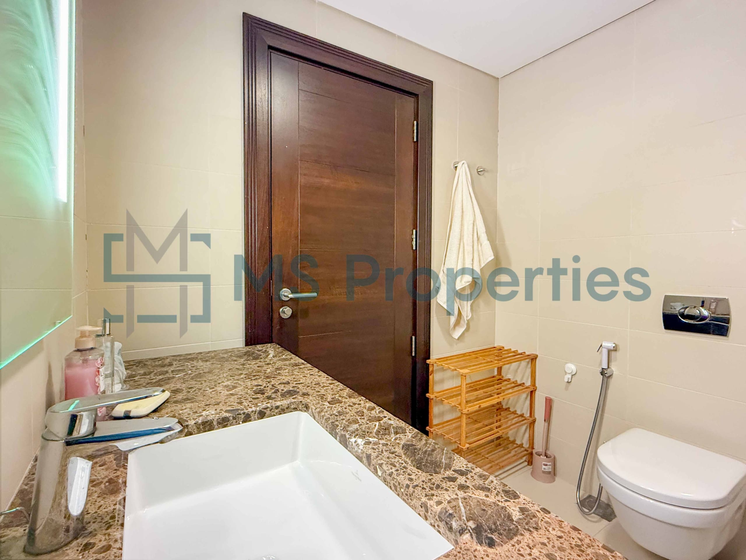 Contemporary Studio Apartment | Perfect Balcony