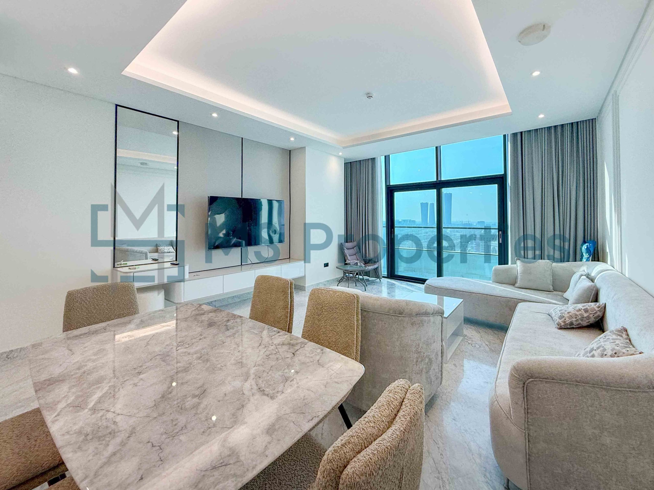 Stunning 2 Bedroom Flat with Outstanding View