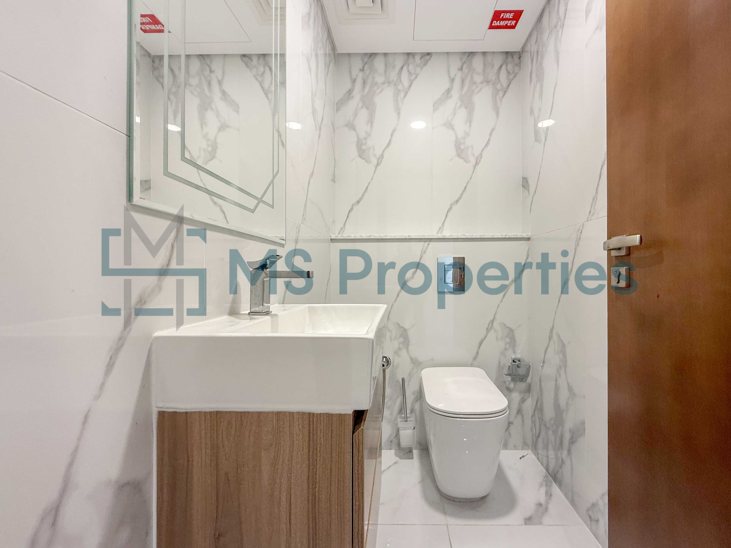 Stunning 2 Bedroom Flat with Outstanding View