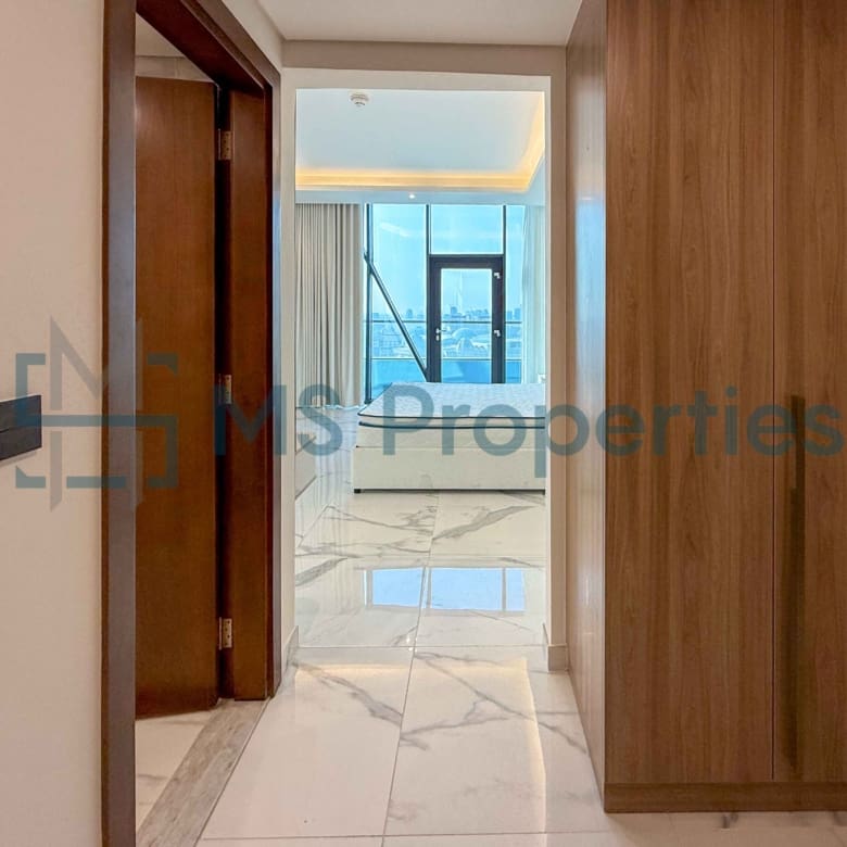 Stunning 2 Bedroom Flat with Outstanding View