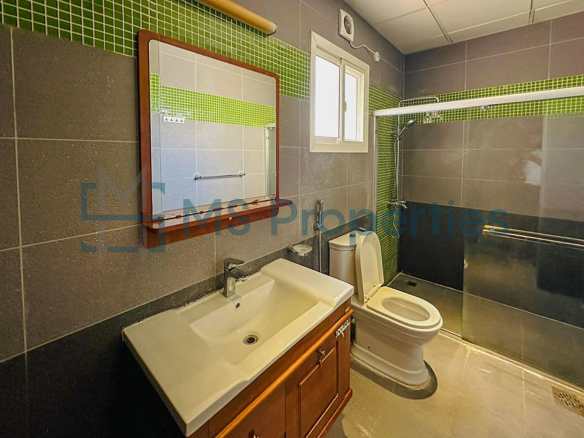 Cozy and Homy 2 Bedroom Flat | Kahramaa Included