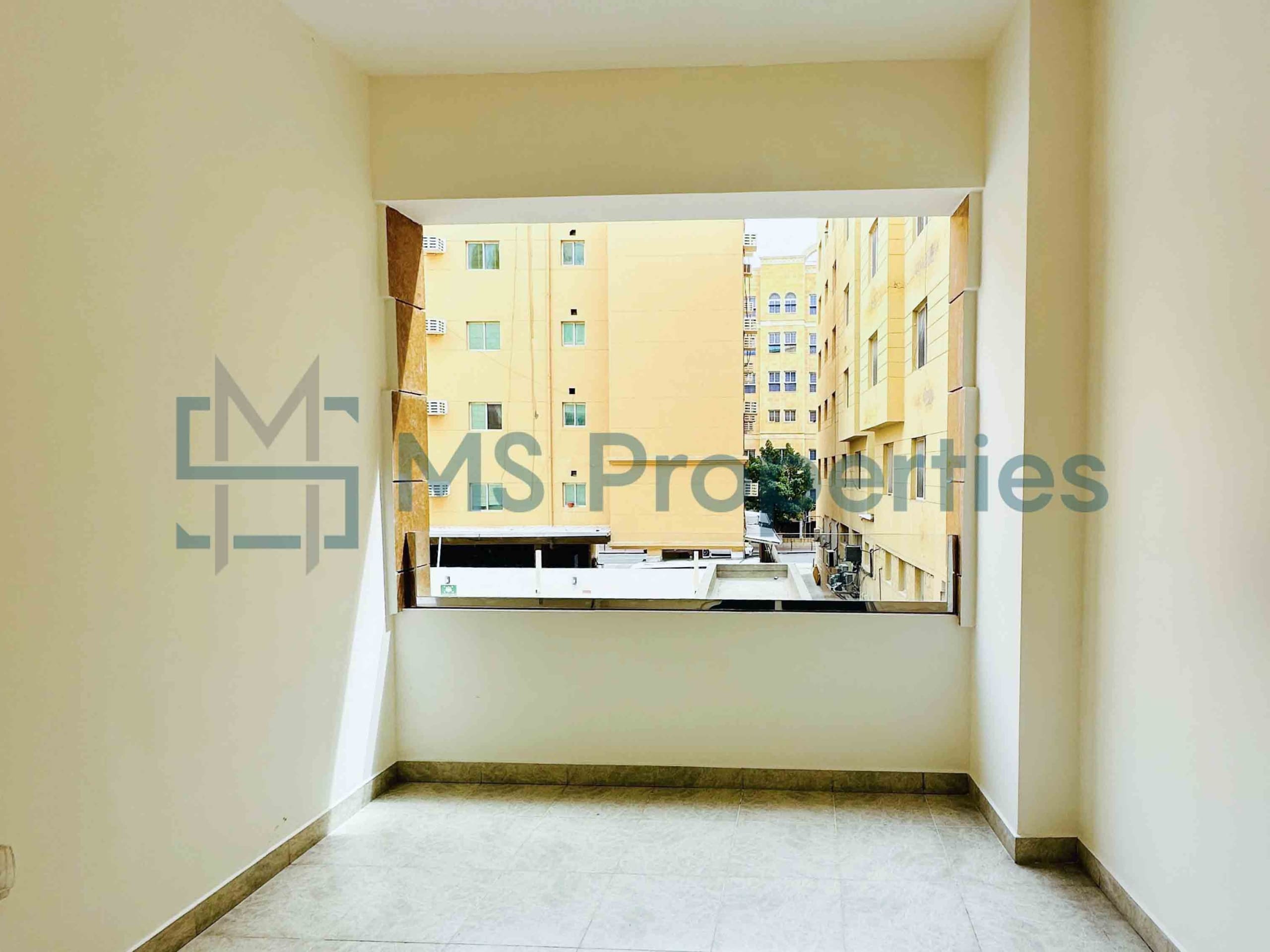 Semi Furnished 1 Bedroom Flat in Premium Location