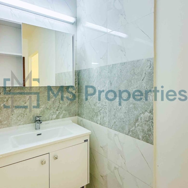 Semi Furnished 1 Bedroom Flat in Premium Location