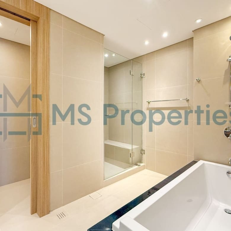Modern | 2BR Townhouse | Sea View Balcony