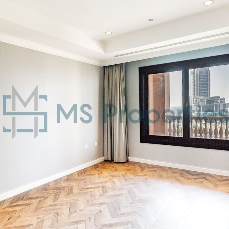 Bright and Elegant 1BR Apartment with Huge Balcony
