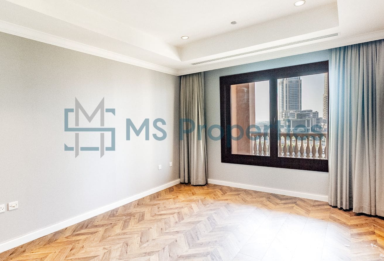 Bright and Elegant 1BR Apartment with Huge Balcony