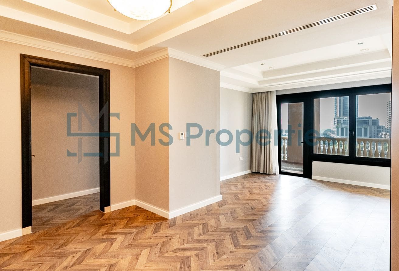 Bright and Elegant 1BR Apartment with Huge Balcony