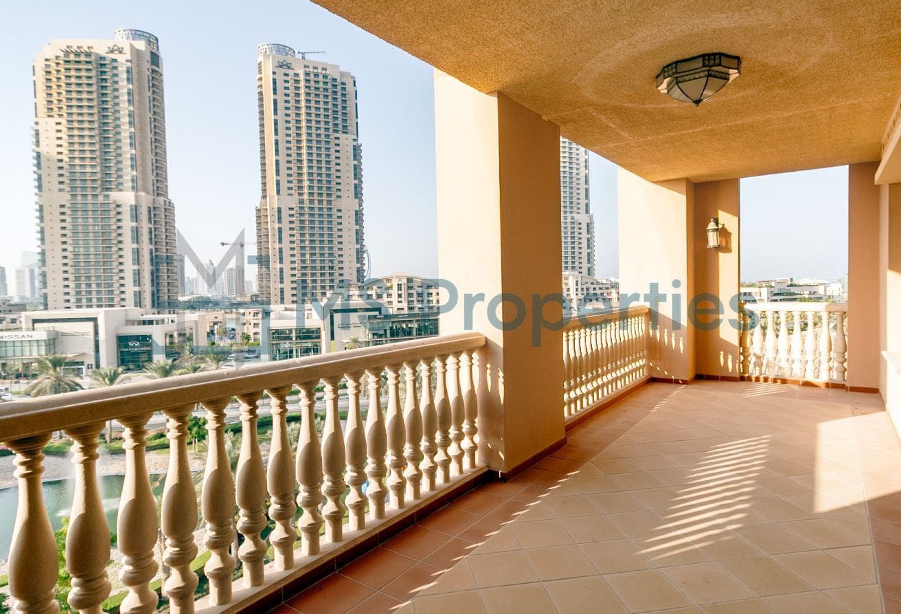 Bright and Elegant 1BR Apartment with Huge Balcony