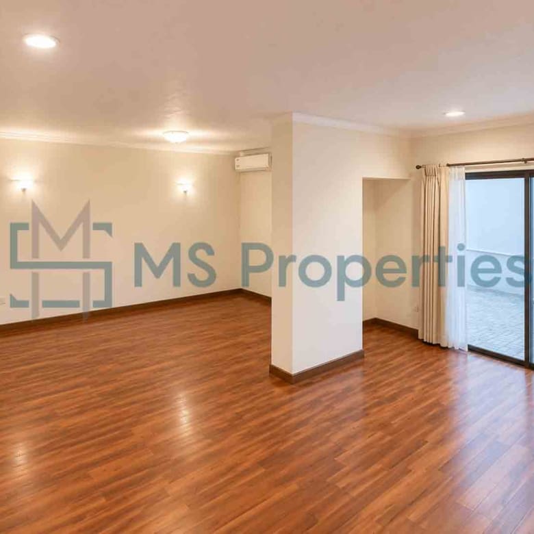 Amazing 2BHK Flat with Easy Access to Main Road in Doha