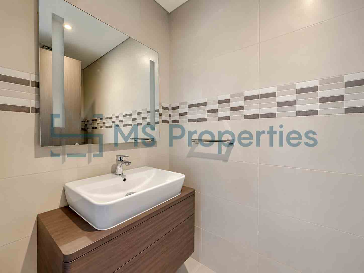 Good Investment | Pristine 1BDR Apartment with Sea View