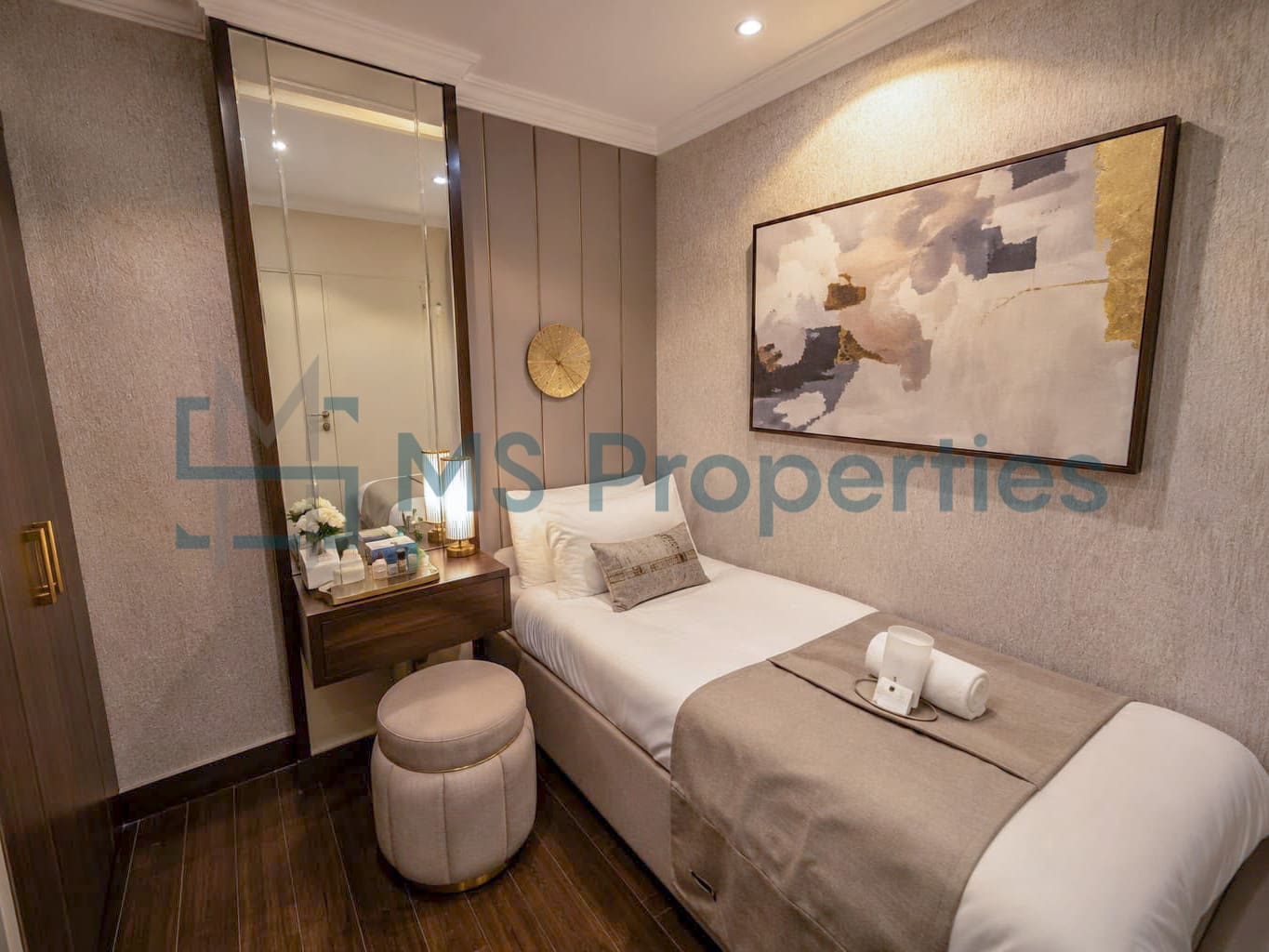 Smart Investment | Newly Renovation Luxury 1 BHK+Office