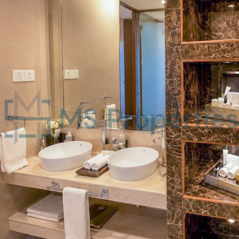 Smart Investment | Newly Renovation Luxury 1 BHK+Office