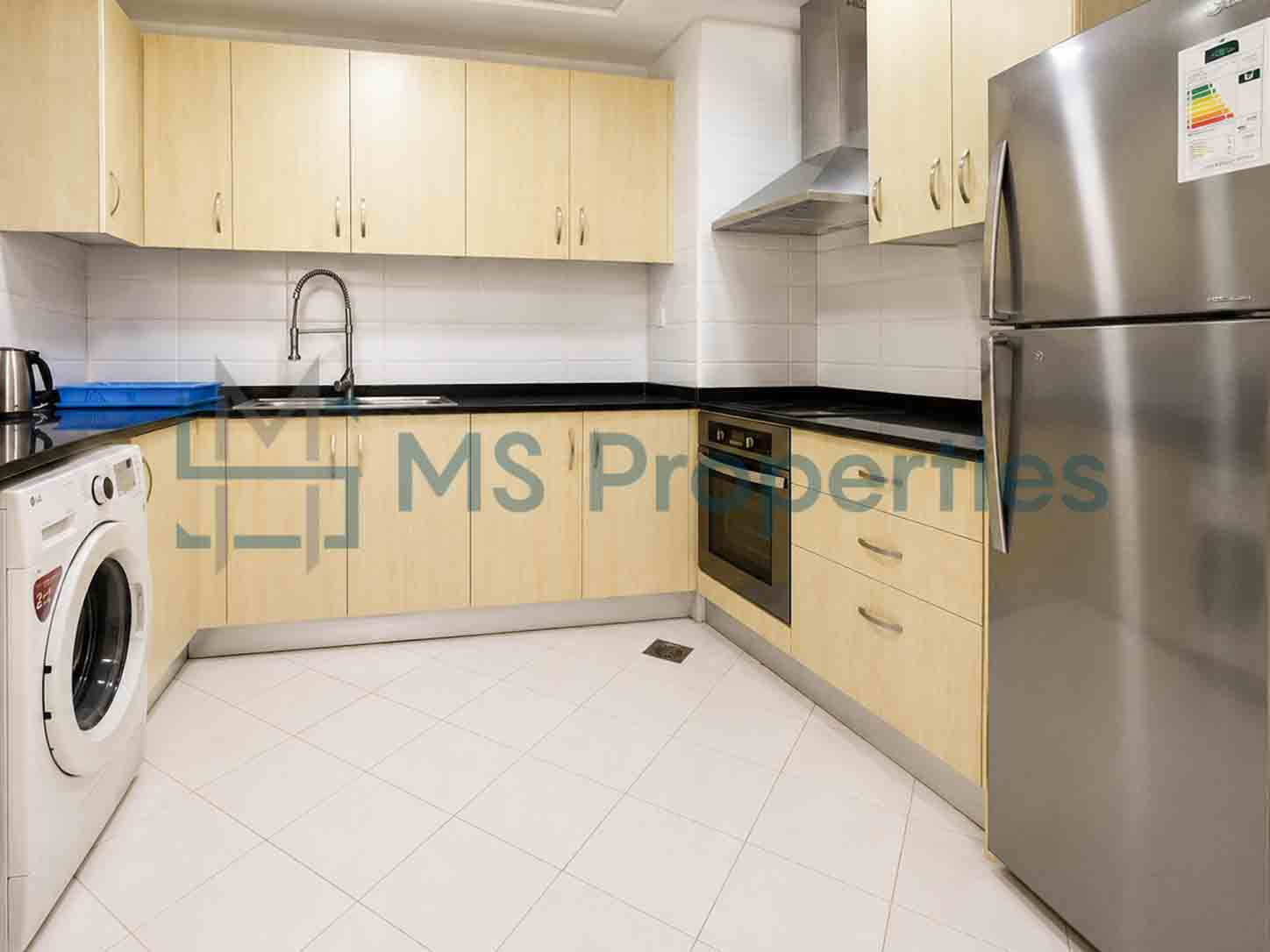 Elegant Luxury 1BR+Office Apartment with Balcony