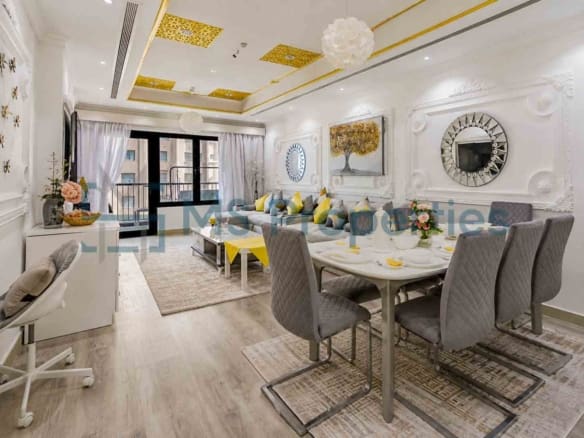 Elegant Luxury 1BR+Office Apartment with Balcony