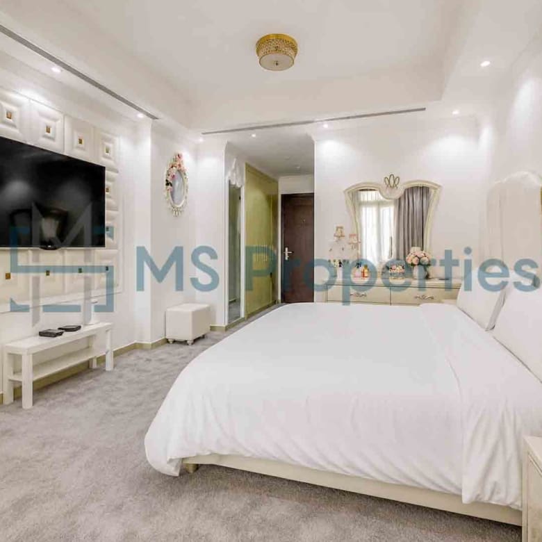 Luxurious 1BR + Office Flat with balcony For Sale