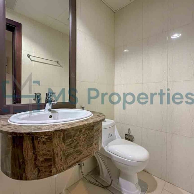 Sophisticated 1 BDR + Office Apartment w/ Balcony Perfect View