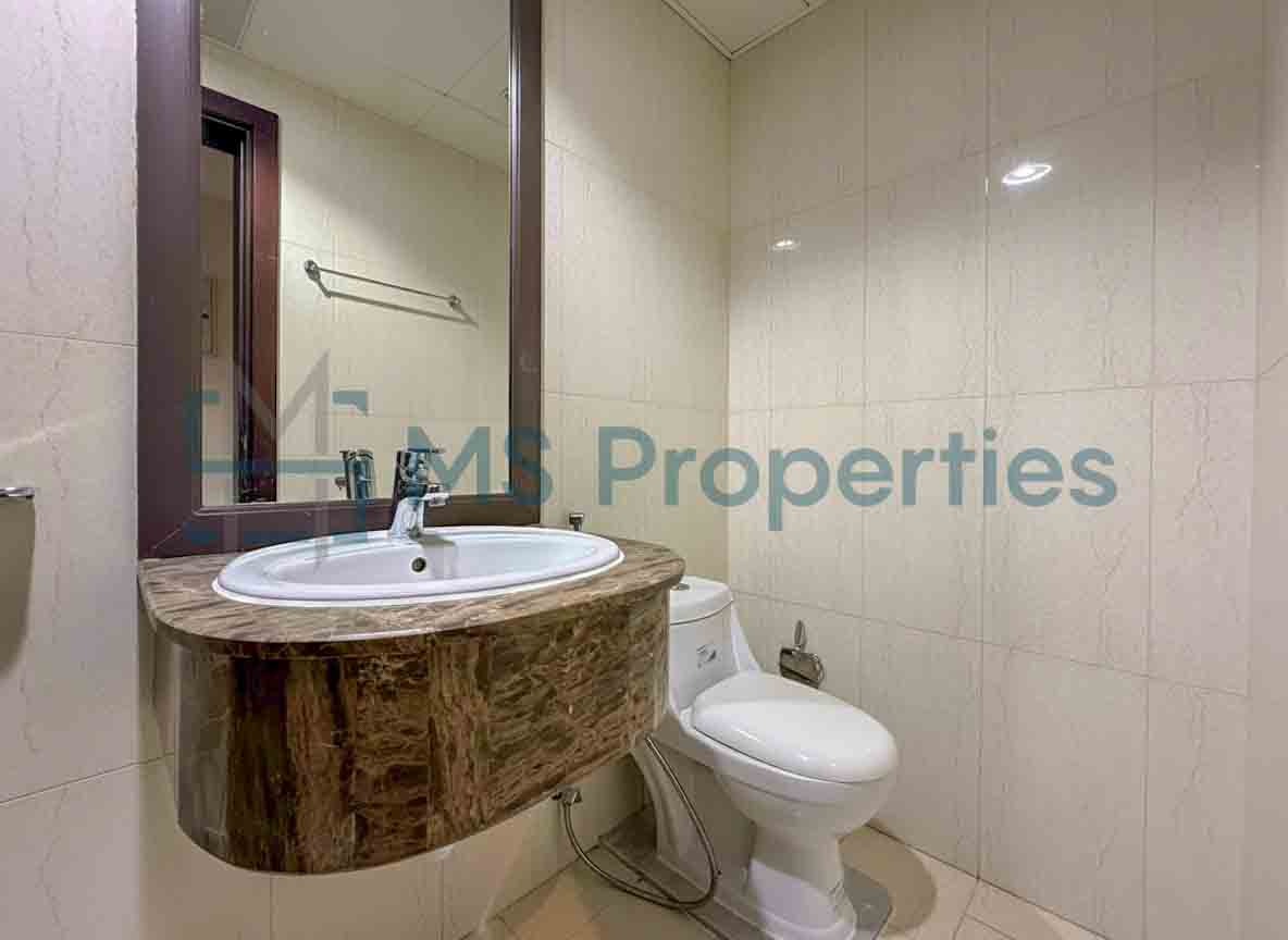 Sophisticated 1 BDR + Office Apartment w/ Balcony Perfect View