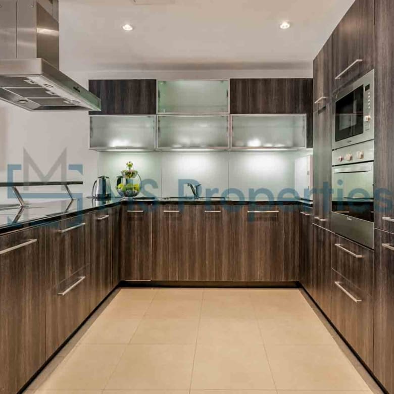 Bright & Amazing Studio Apartment for Sale in Porto Arabia
