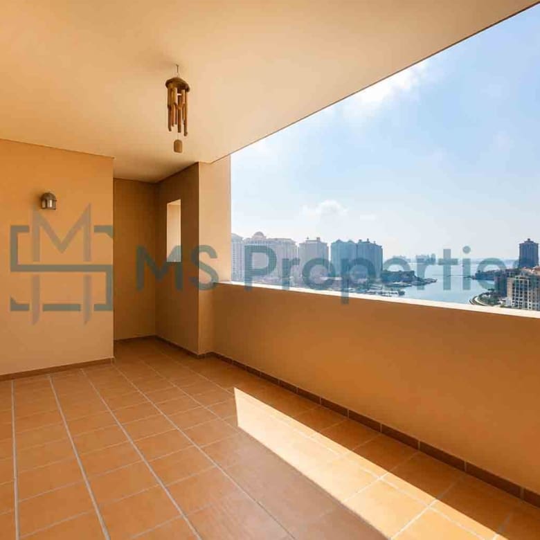 Bright and Cozy 2BR+Maid Apartment w/ Marina View Balcony