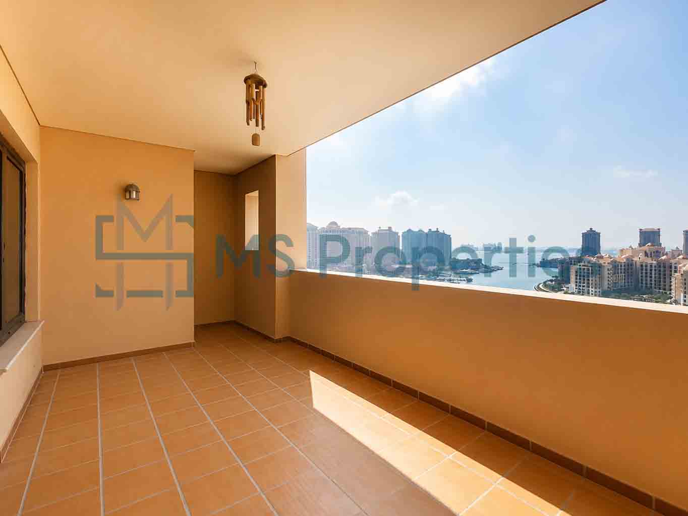 Bright and Cozy 2BR+Maid Apartment w/ Marina View Balcony
