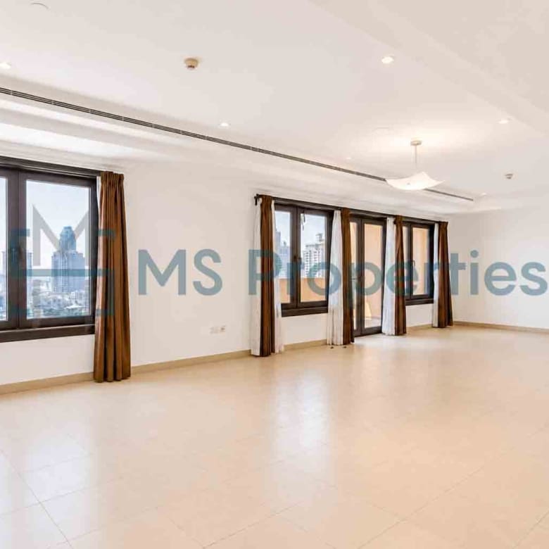 Bright and Cozy 2BR+Maid Apartment w/ Marina View Balcony