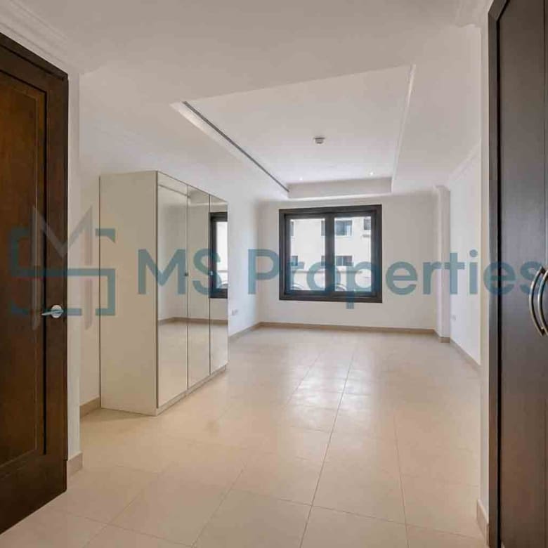 Bright and Cozy 2BR+Maid Apartment w/ Marina View Balcony